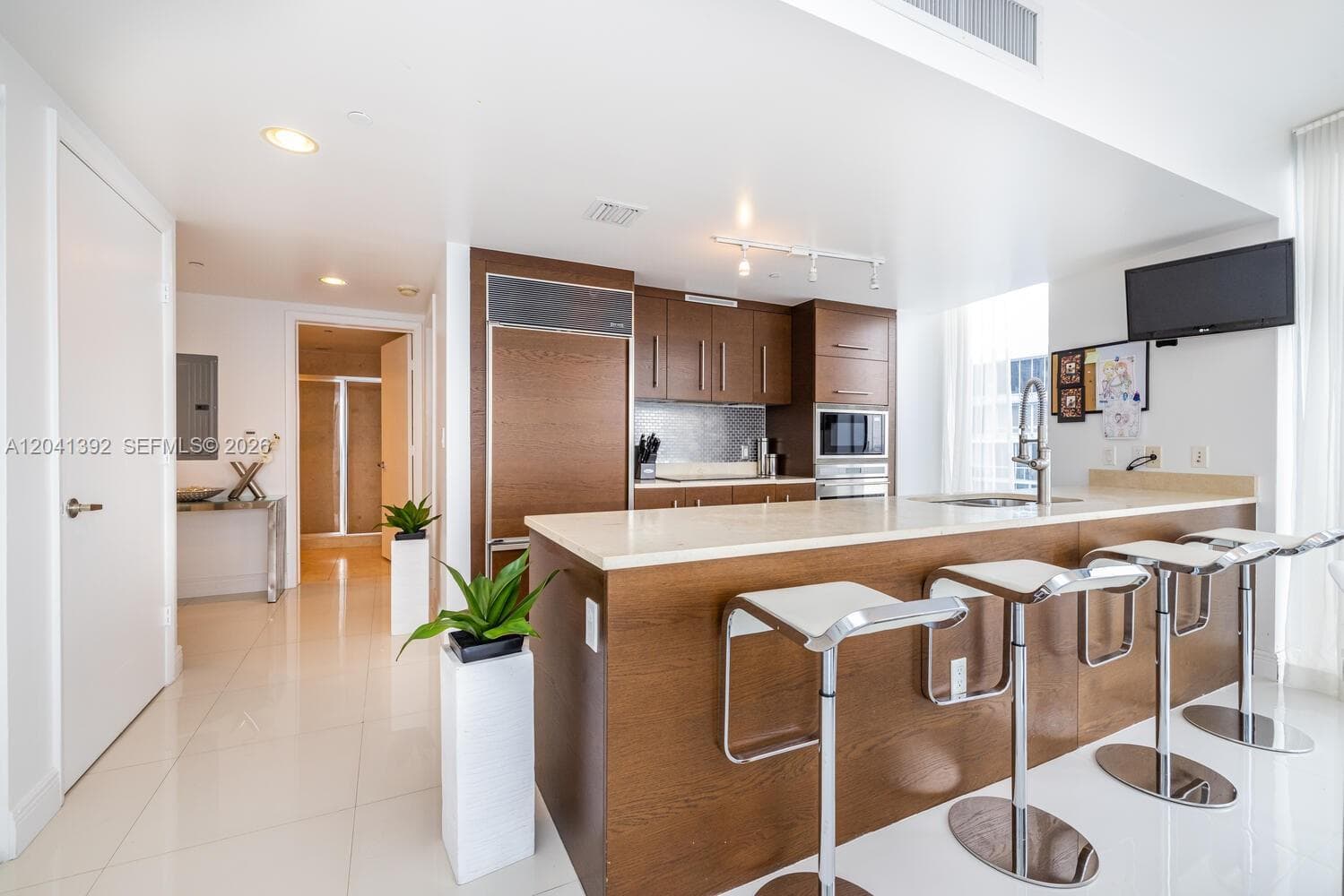 475 BRICKELL AVE 4715 photo 13