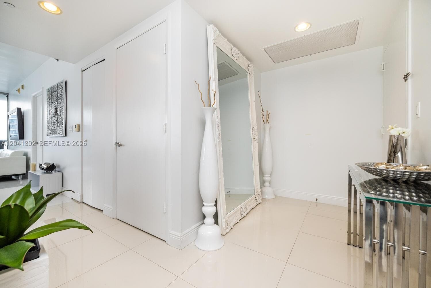 475 BRICKELL AVE 4715 photo 12
