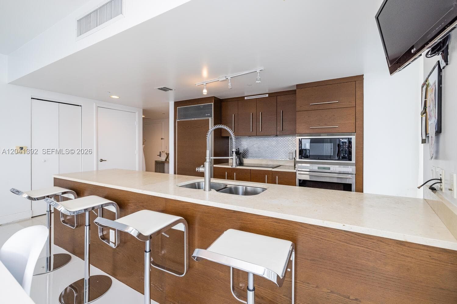475 BRICKELL AVE 4715 photo 14