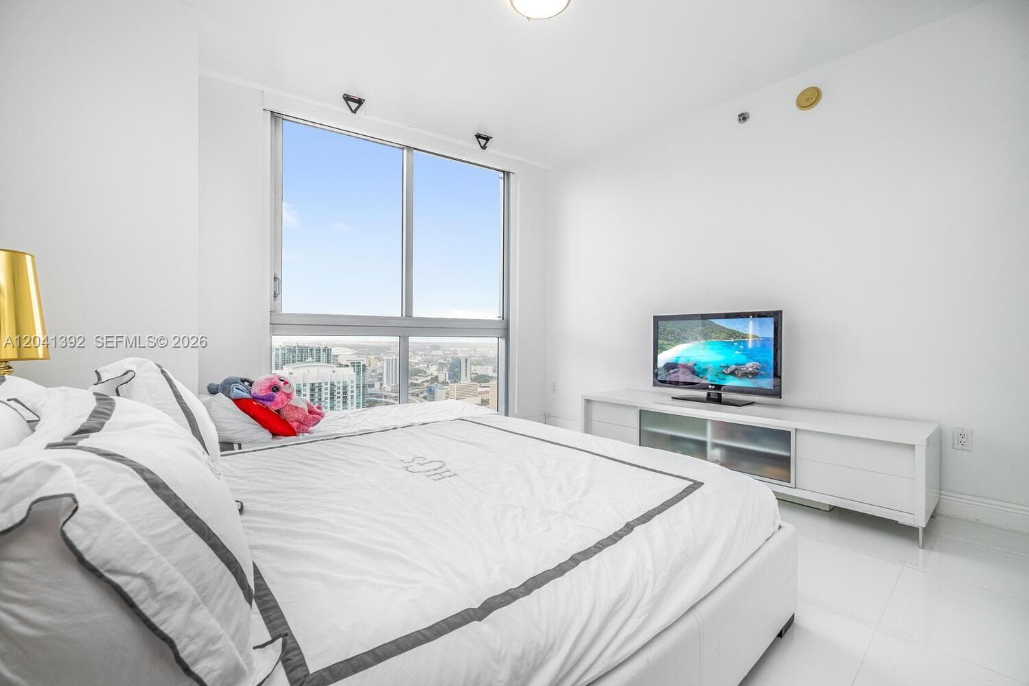 475 BRICKELL AVE 4715 photo 25