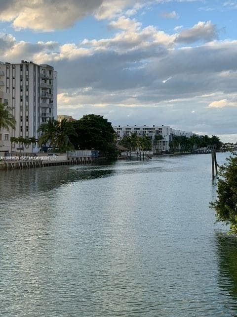 7149 Bay Dr 2 photo 8