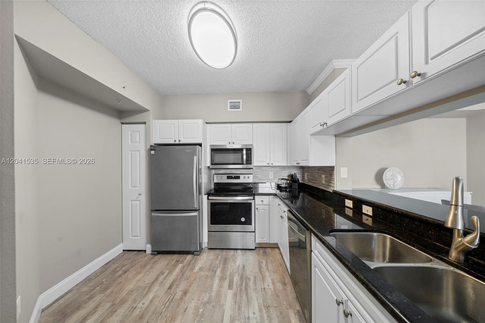 17150 N Bay Rd 2913 photo 11