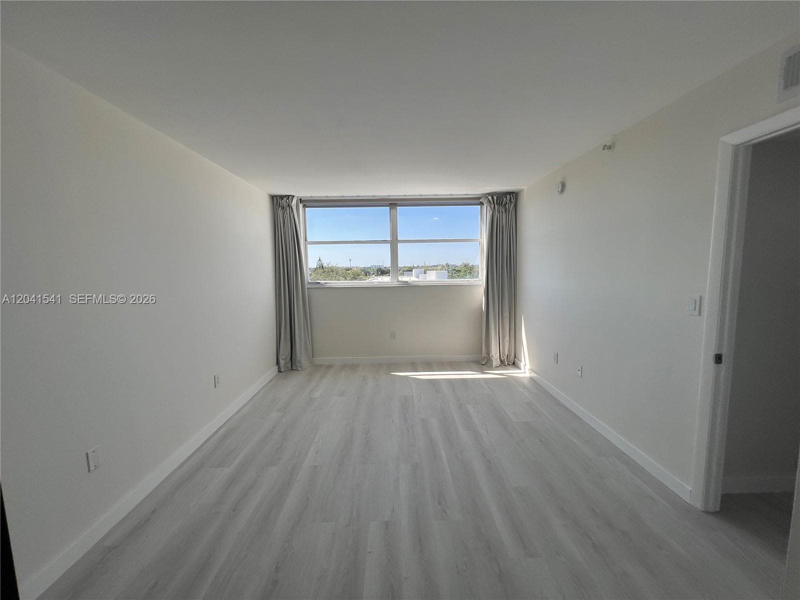 700 NE 63 ST DPH9 photo 12