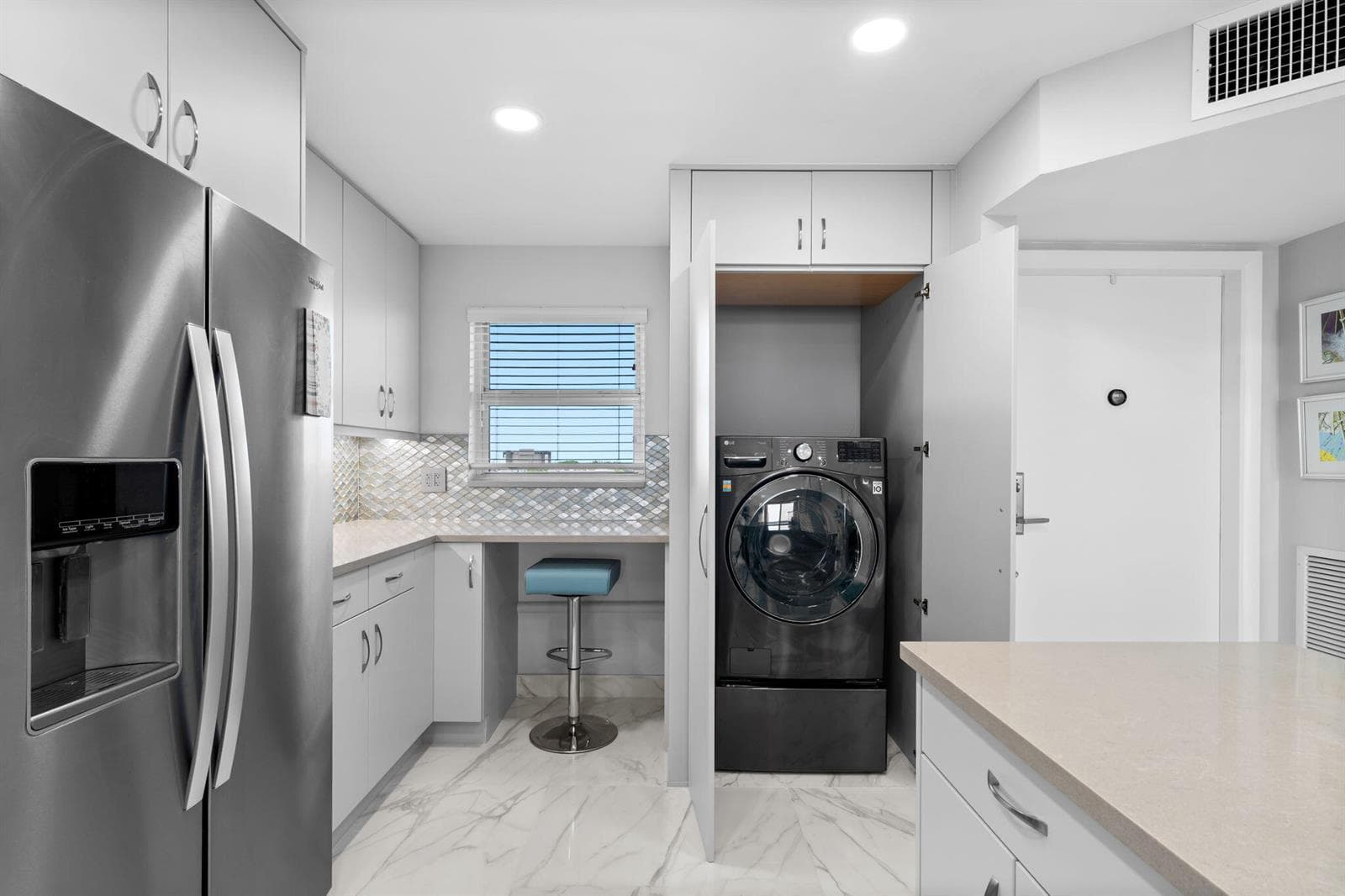 511 Bayshore Drive 910 photo 13