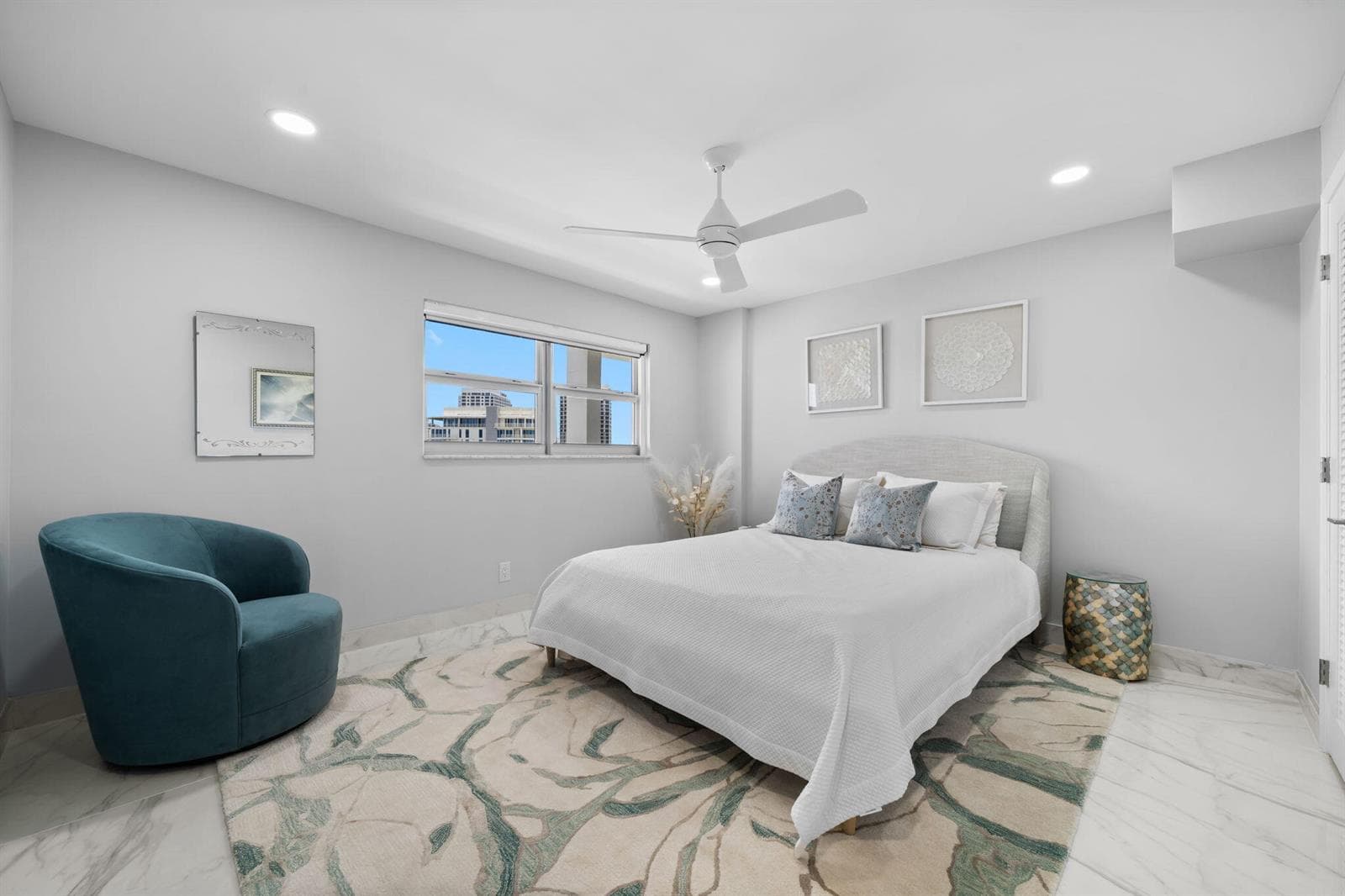 511 Bayshore Drive 910 photo 17