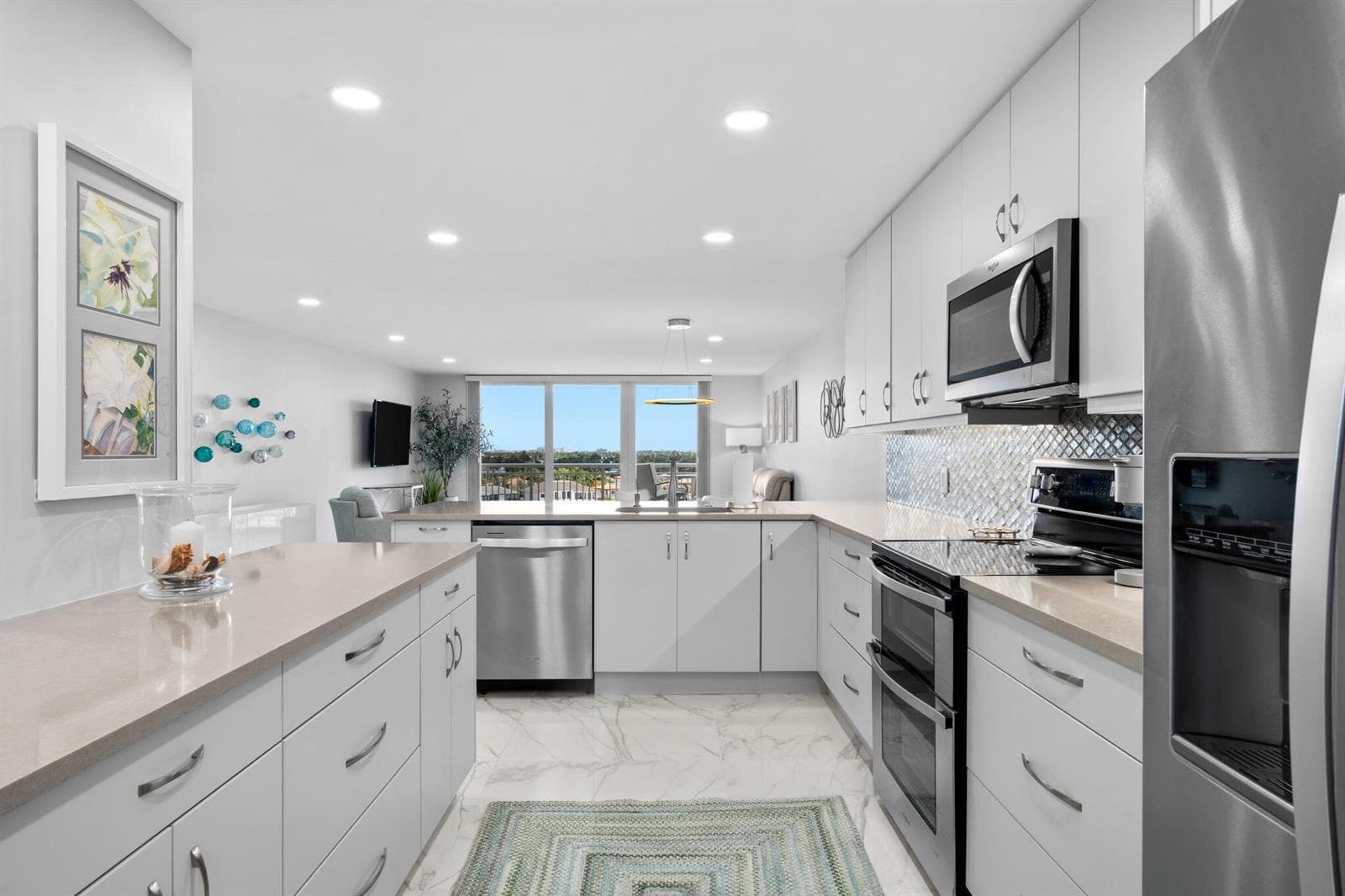 511 Bayshore Drive 910 photo 11