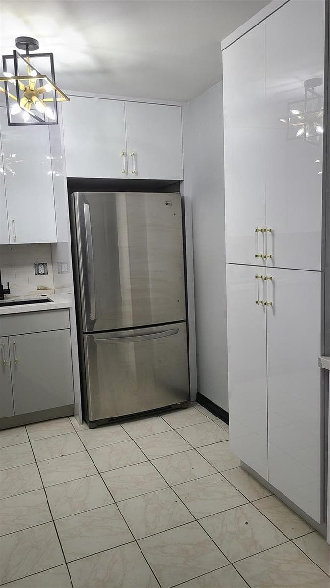 2500 Parkview Drive 802 photo 9