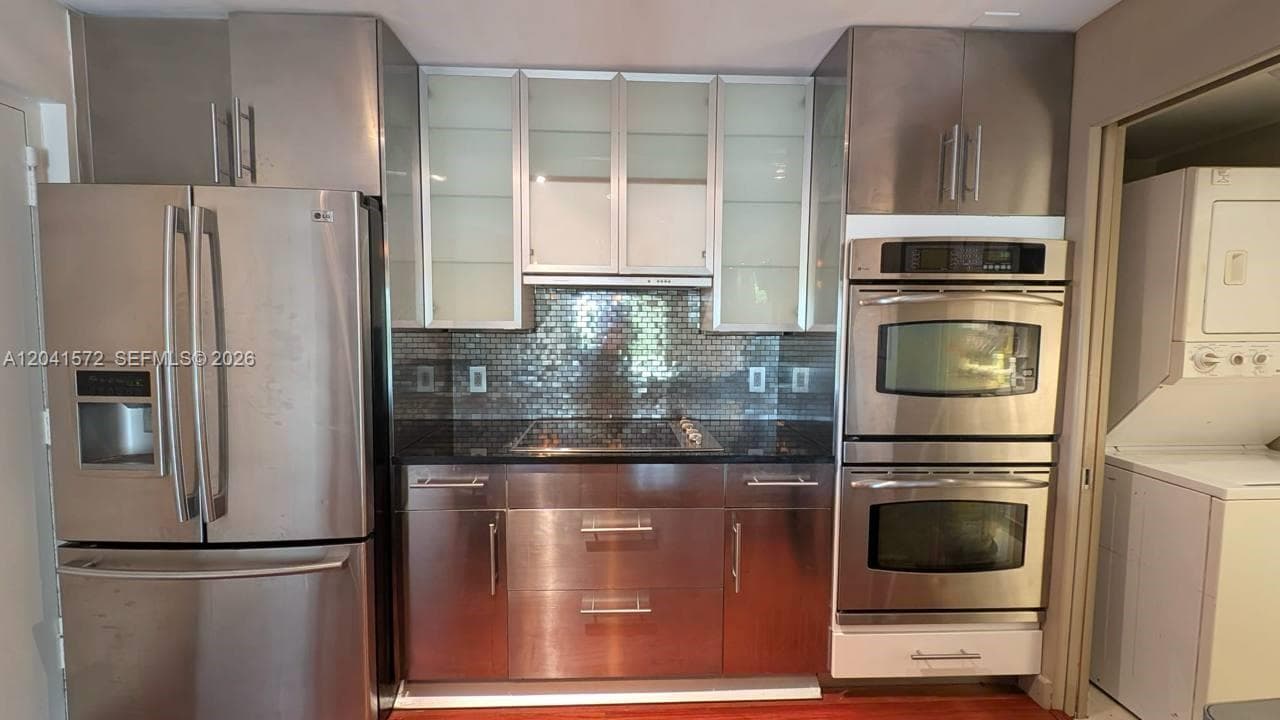 900 River Reach Dr 404 photo 6