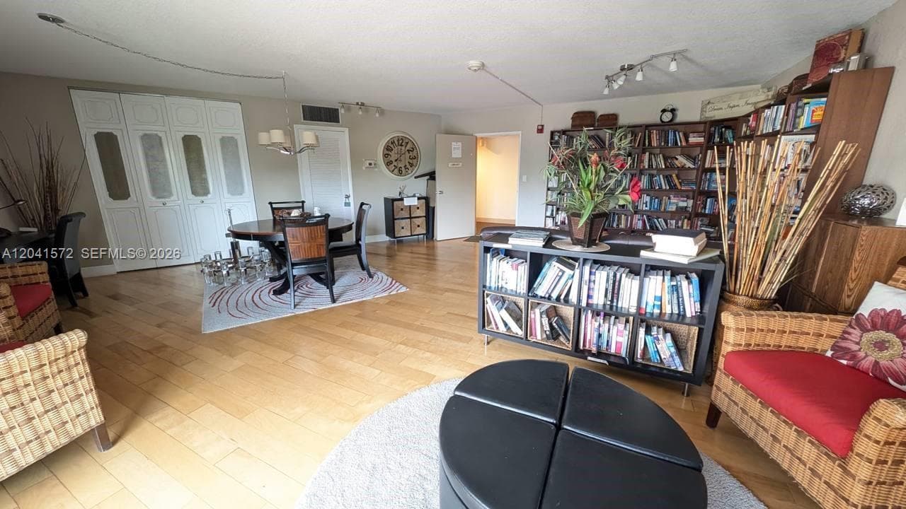 900 River Reach Dr 404 photo 20