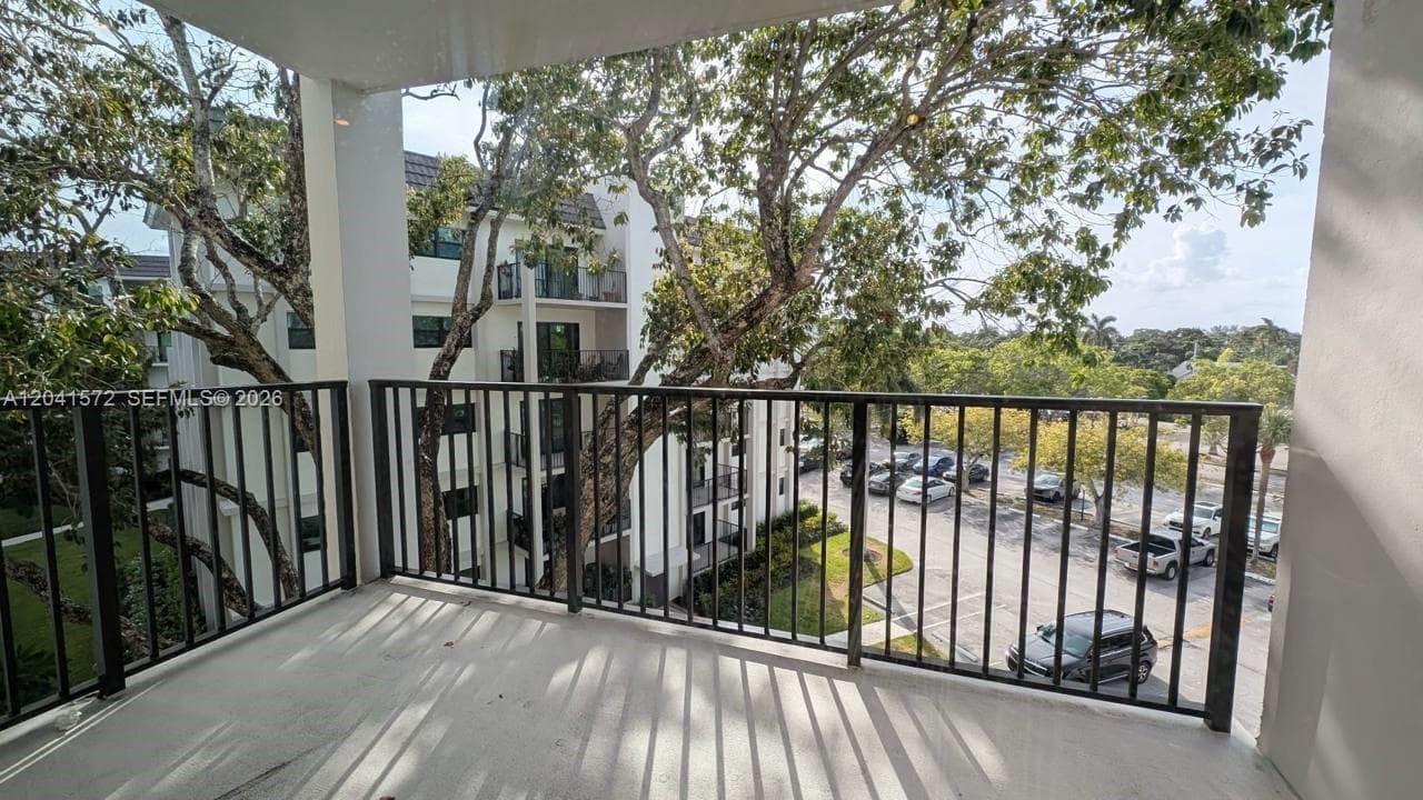 900 River Reach Dr 404 photo 24
