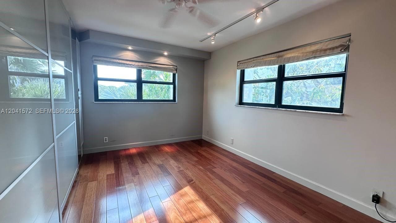 900 River Reach Dr 404 photo 15