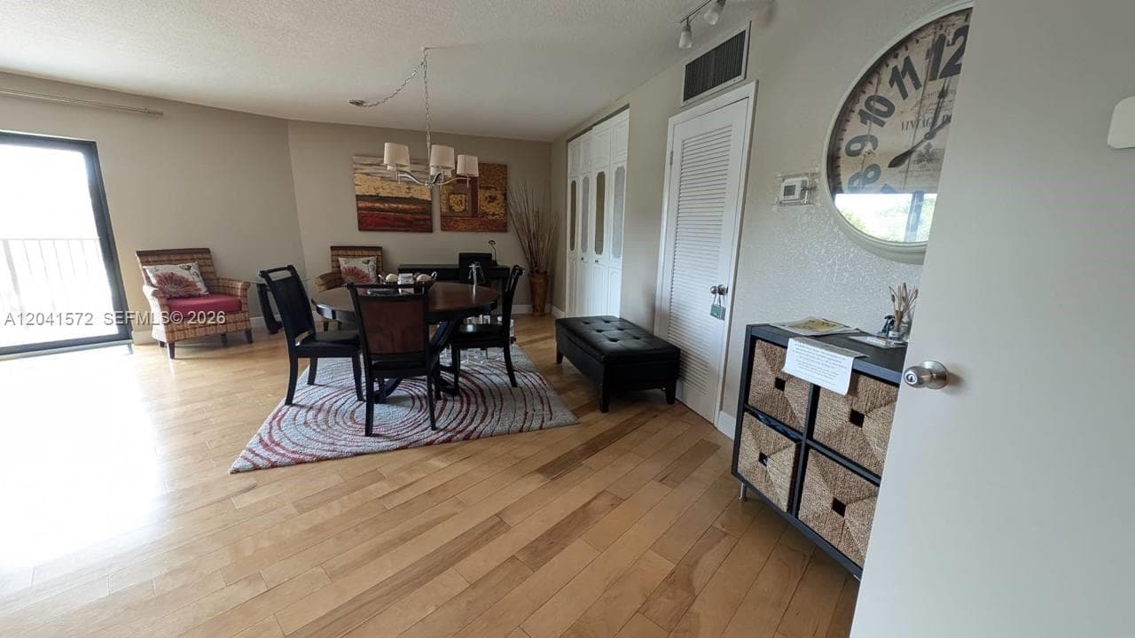 900 River Reach Dr 404 photo 19