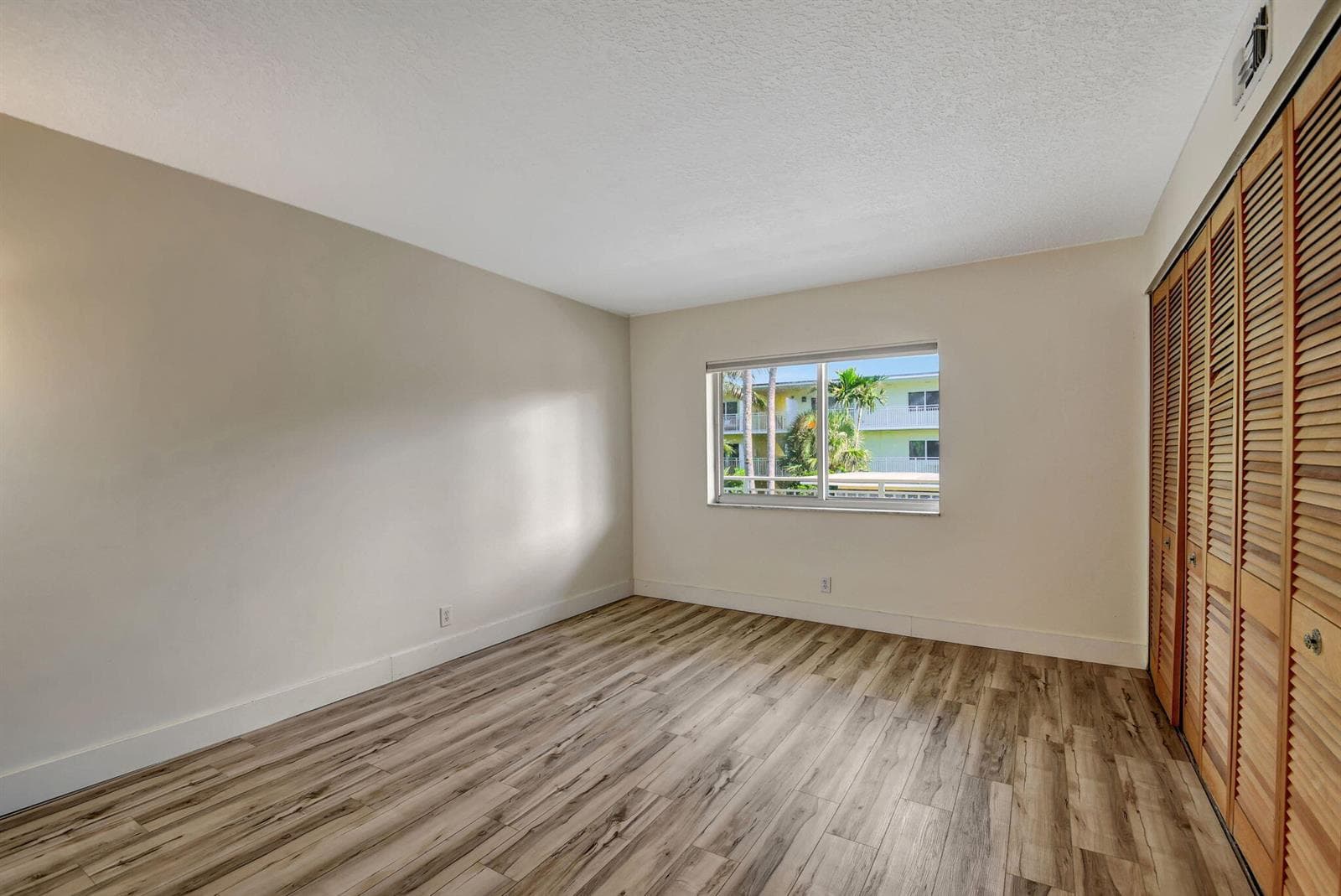 6520 N Ocean Boulevard 30 photo 8