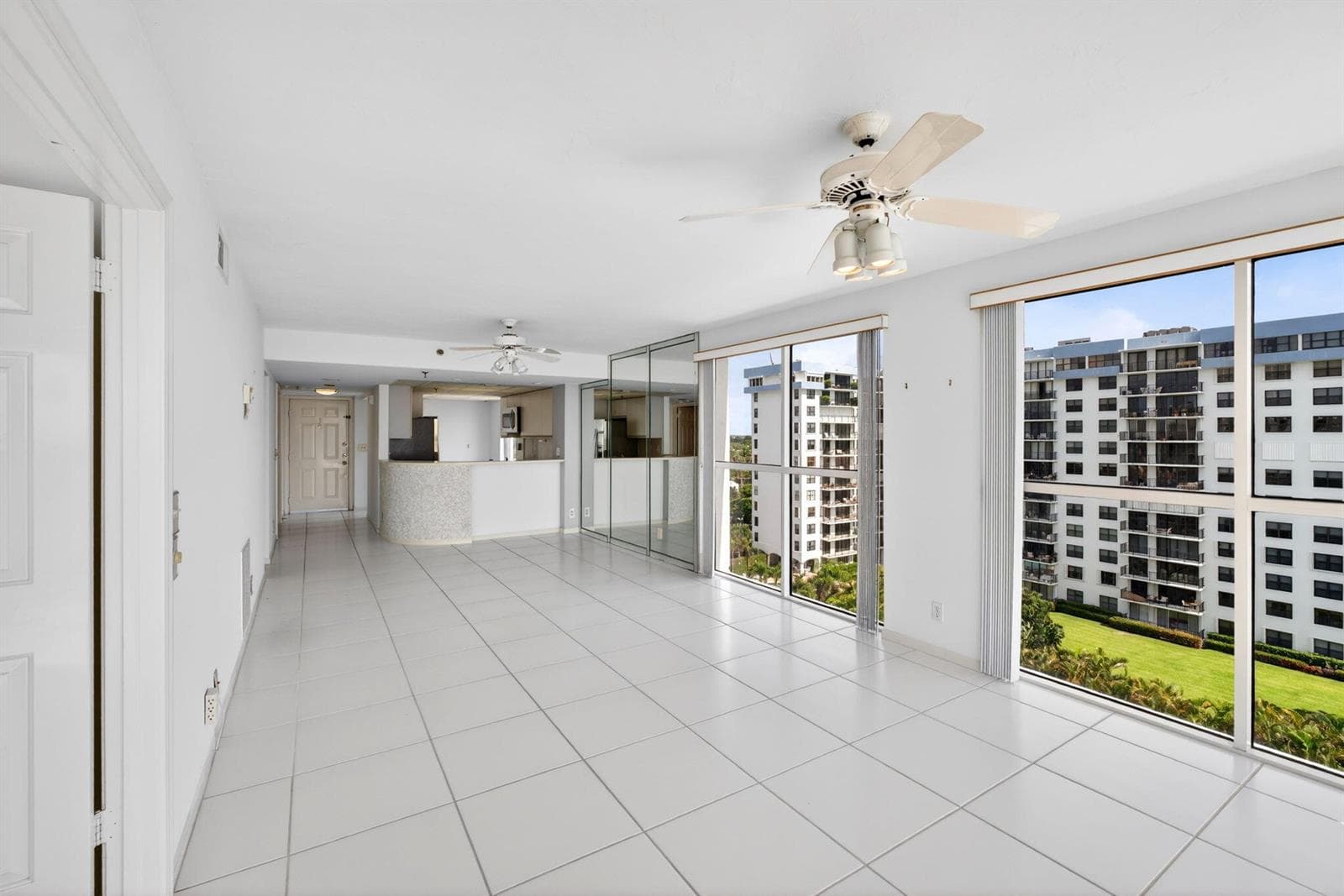 3901 S Flagler Drive 901 photo 6