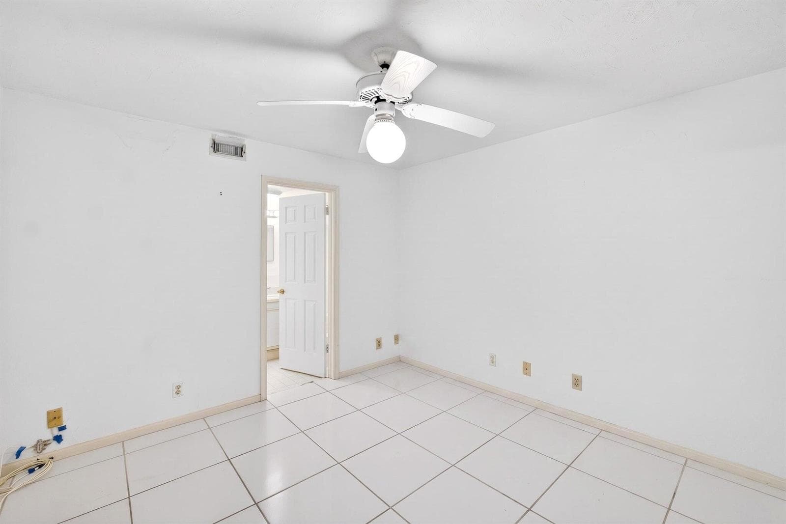 3901 S Flagler Drive 901 photo 13
