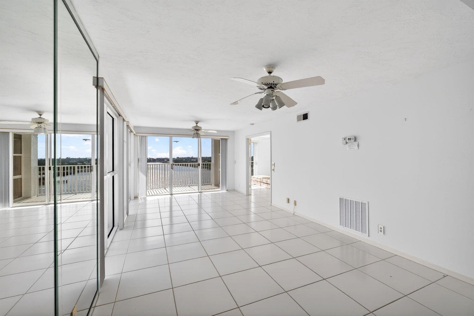 3901 S Flagler Drive 901 photo 5