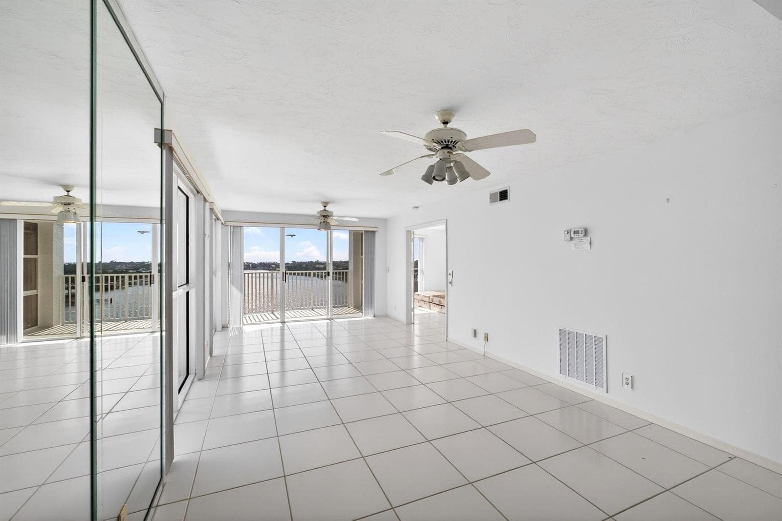 3901 S Flagler Drive 901 photo 4