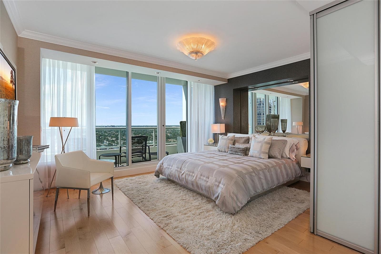 1 N Fort Lauderdale Beach Boulevard 1807 photo 17
