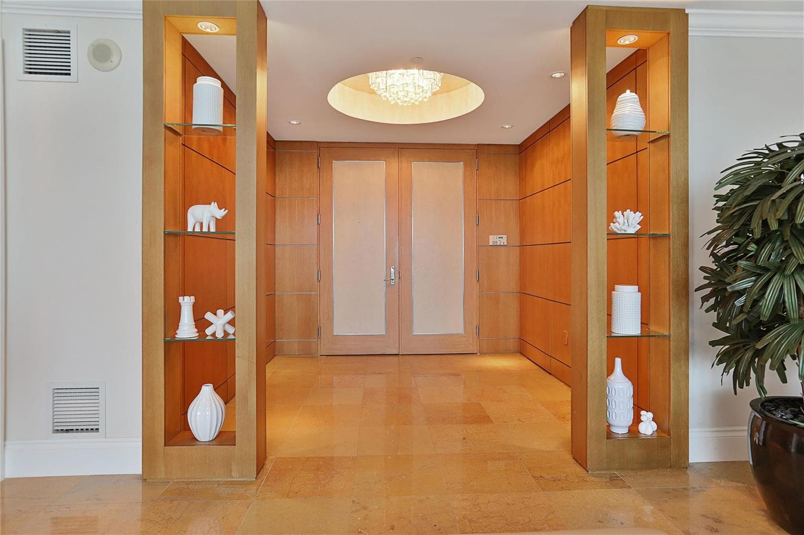 1 N Fort Lauderdale Beach Boulevard 1807 photo 4