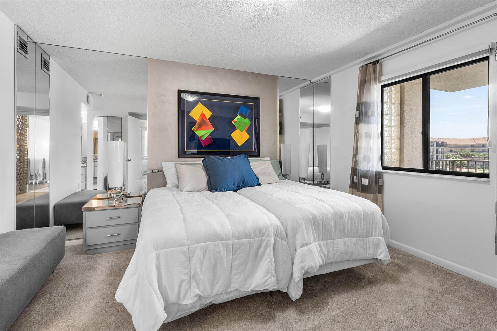 1301 Seafarer Circle 403 photo 19