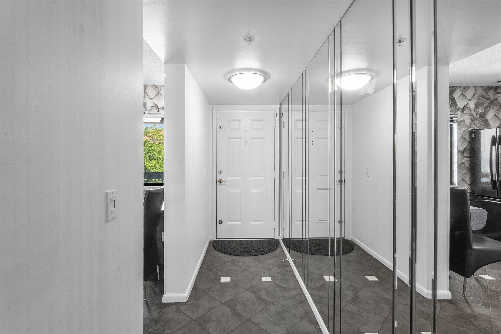 1301 Seafarer Circle 403 photo 8