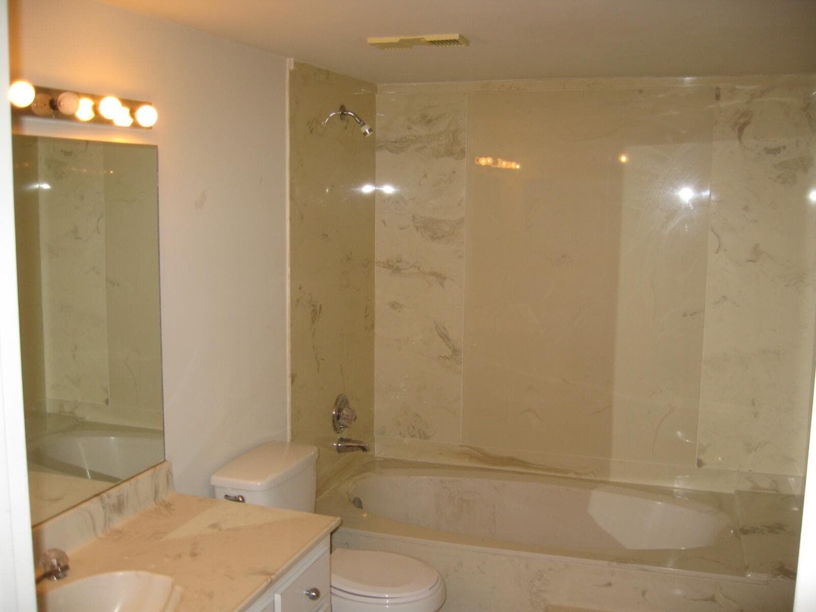 17500 N Bay Road S508 photo 4