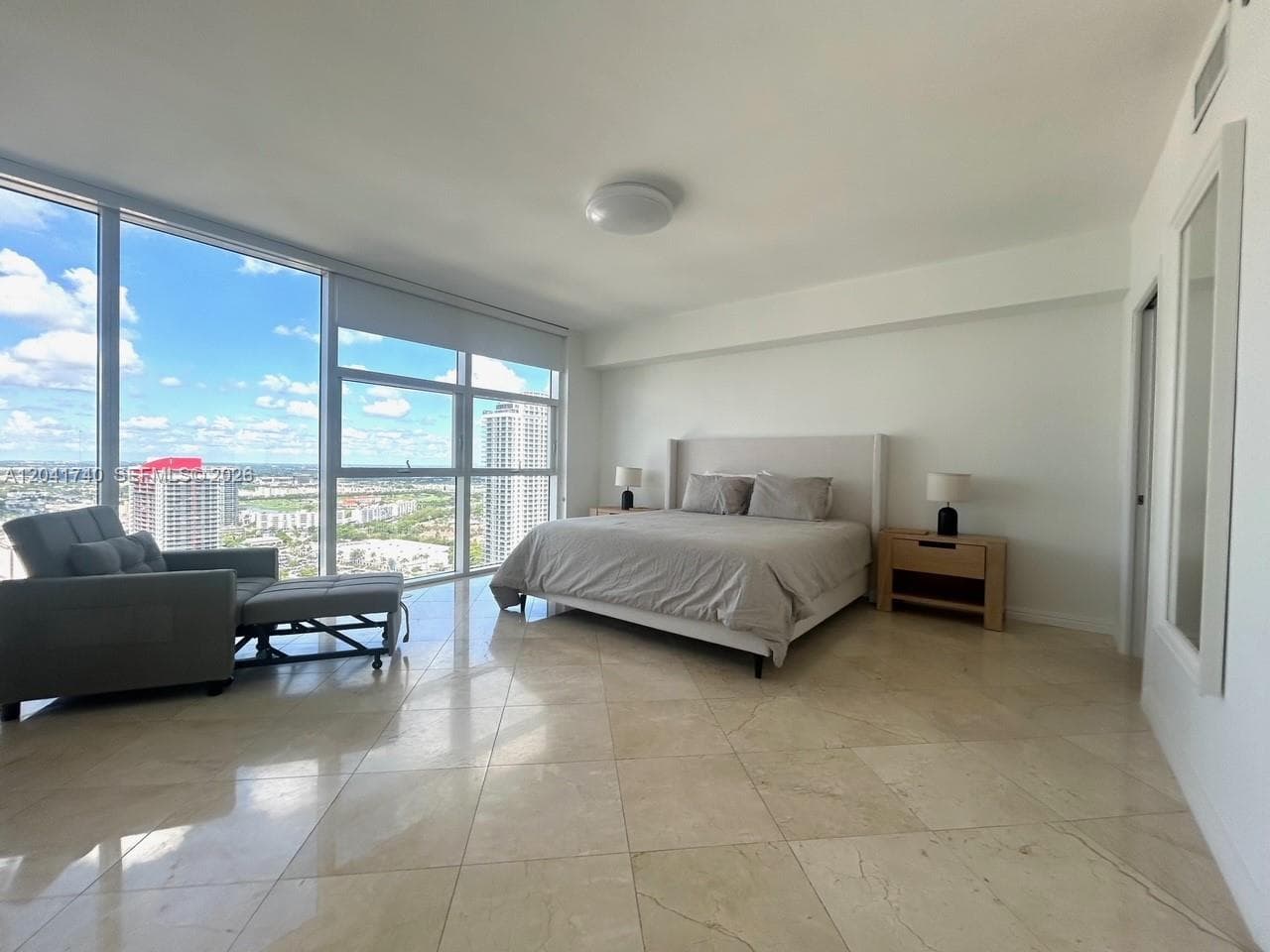 1830 S Ocean Dr 3707 photo 12