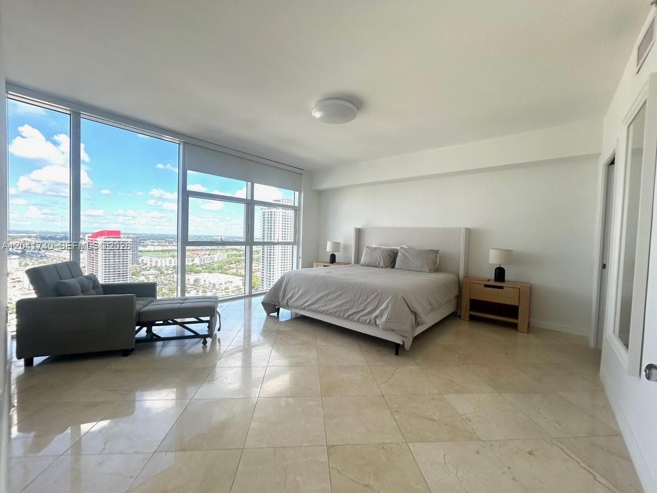 1830 S Ocean Dr 3707 photo 11