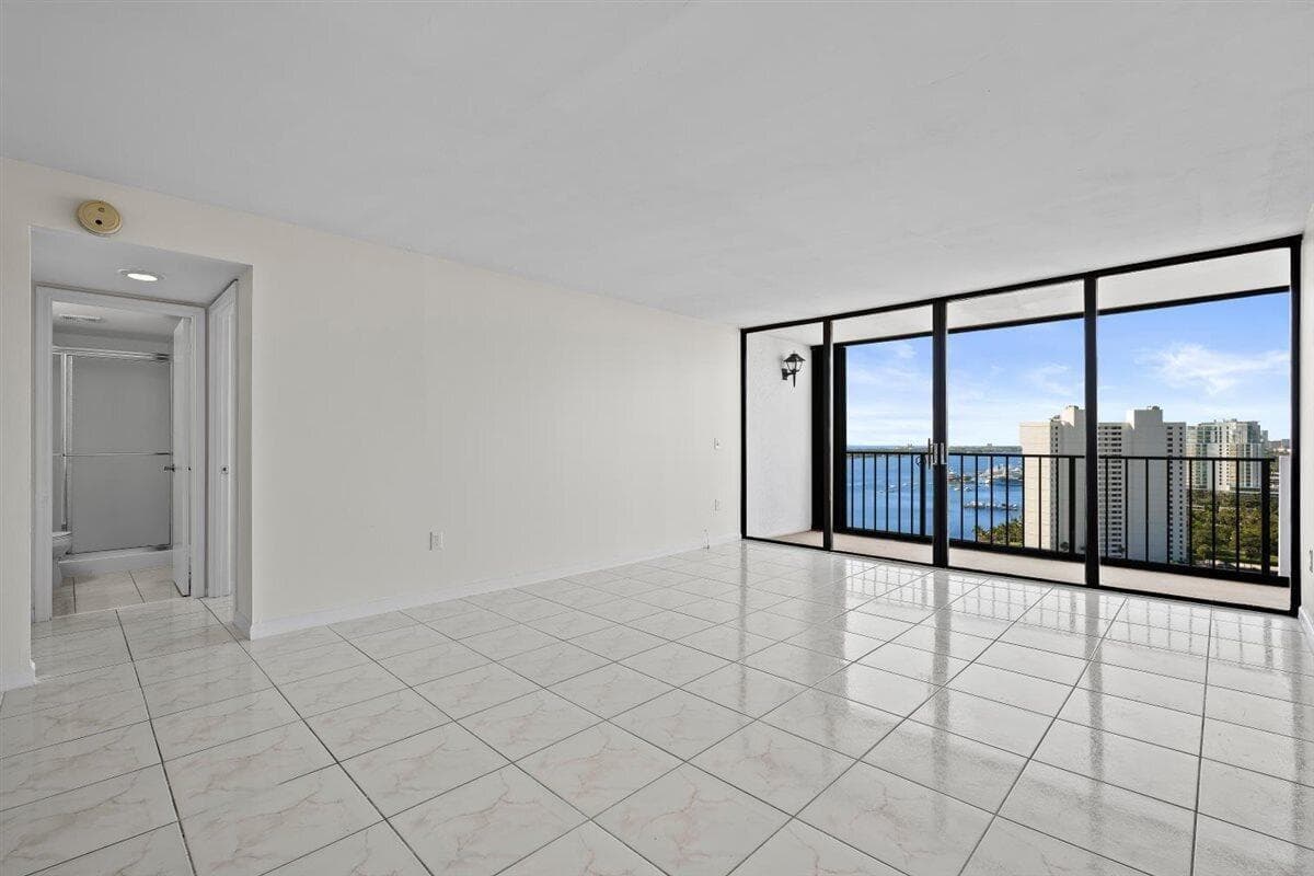 5600 N Flagler Drive 2304 photo 12