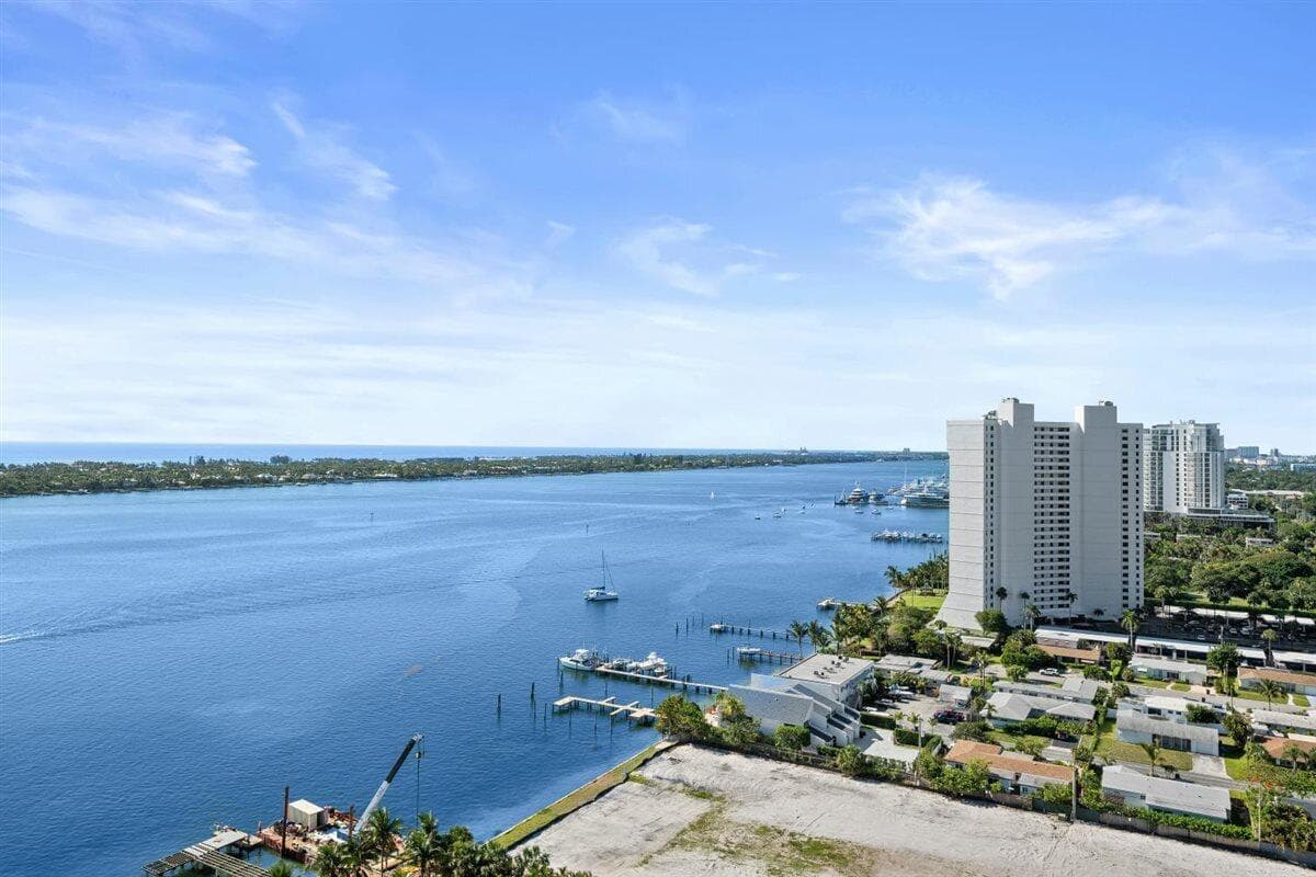 5600 N Flagler Drive 2304 photo 3