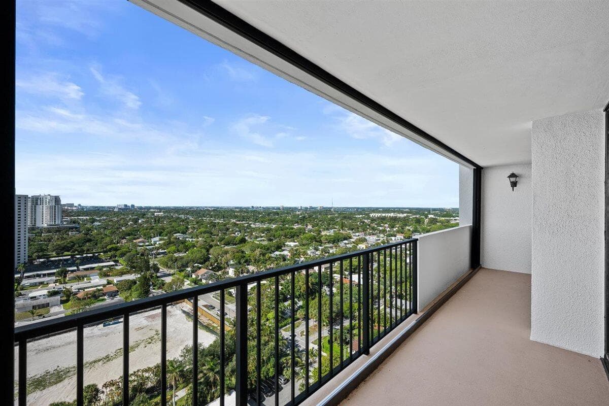 5600 N Flagler Drive 2304 photo 5