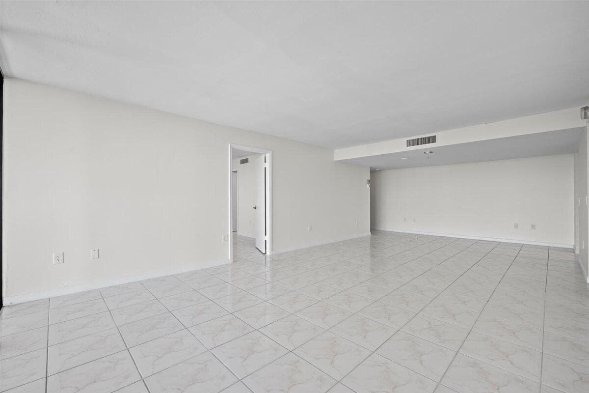 5600 N Flagler Drive 2304 photo 10