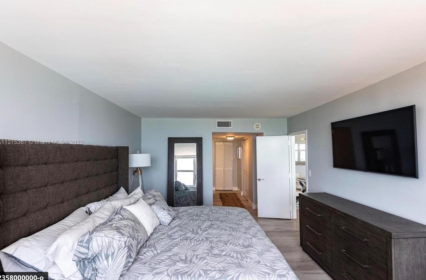 3180 S Ocean Drive 414 photo 14