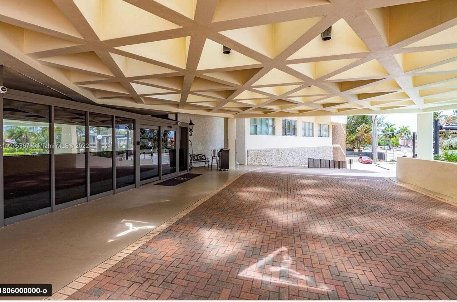 3180 S Ocean Drive 414 photo 19