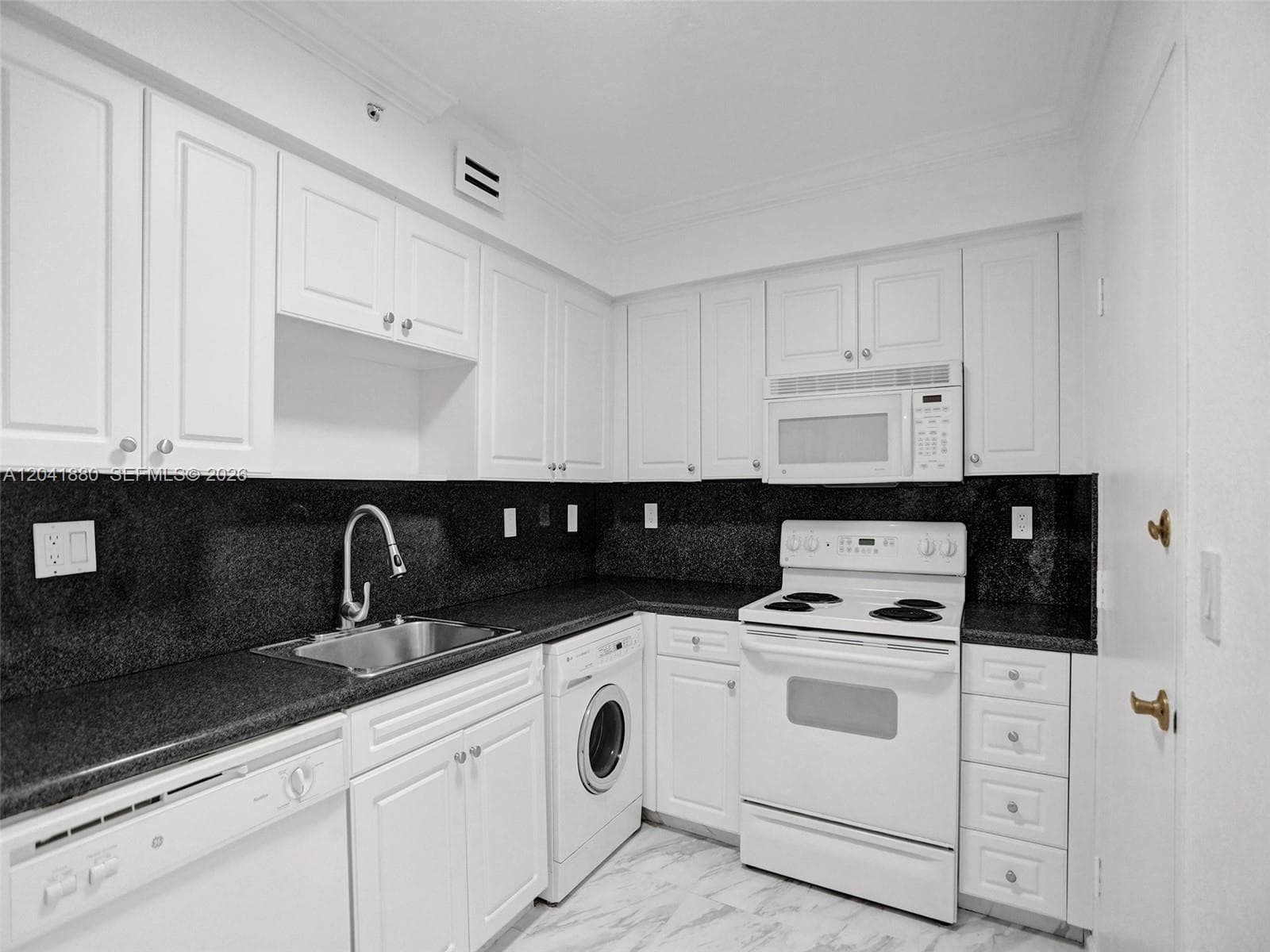 2501 S Ocean Dr 1633 (available July 5) photo 8