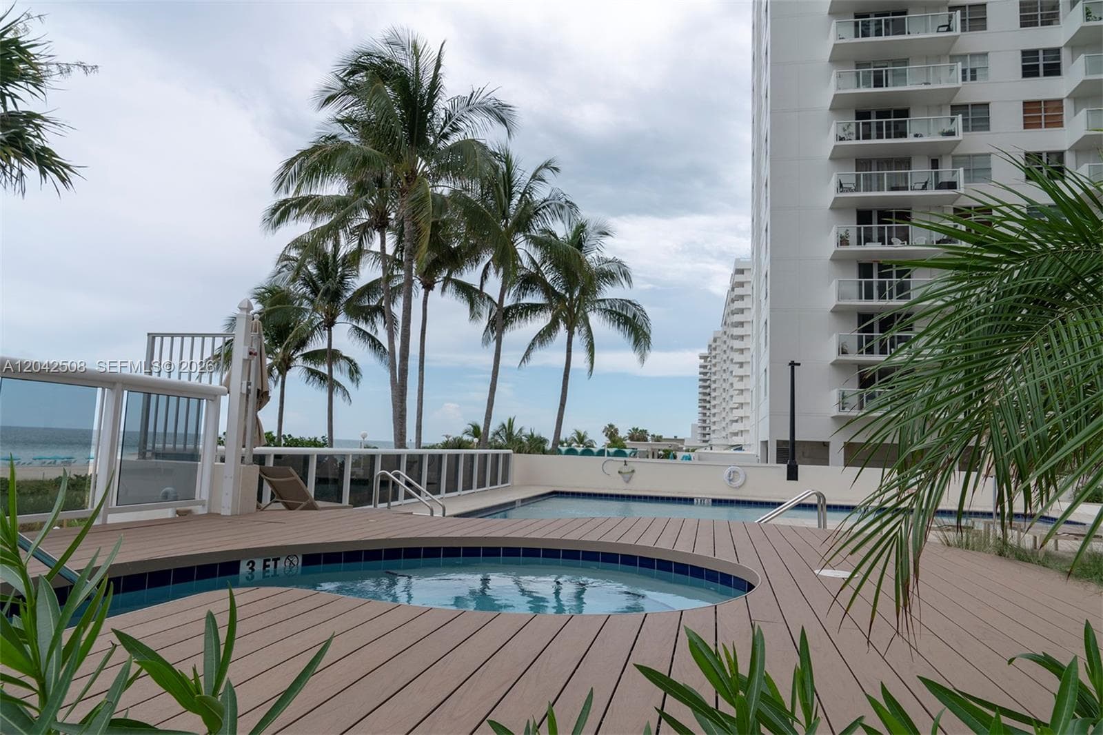 5757 Collins Ave 1604 photo 12
