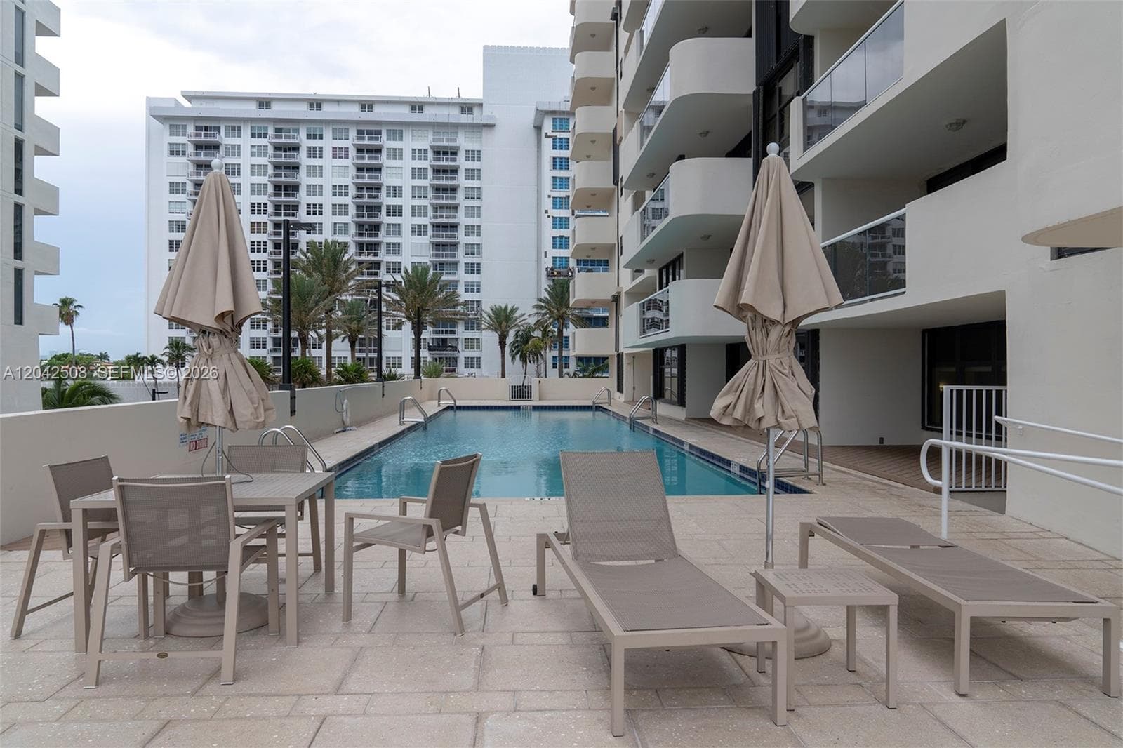 5757 Collins Ave 1604 photo 10
