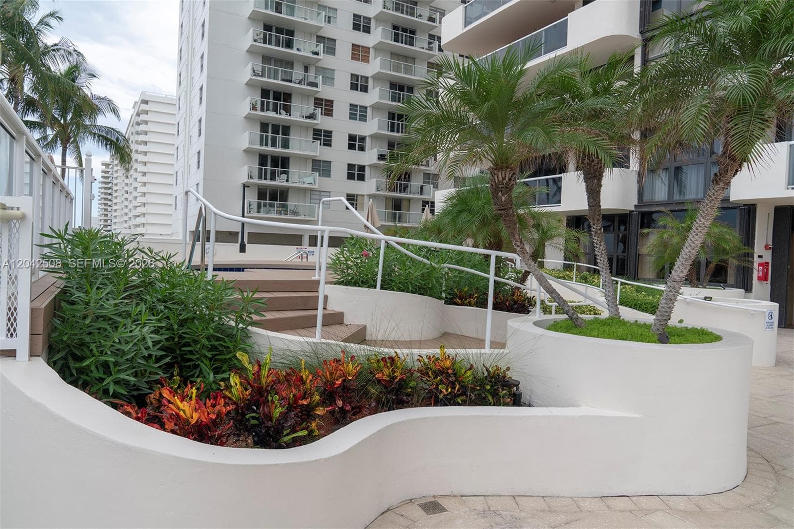 5757 Collins Ave 1604 photo 14
