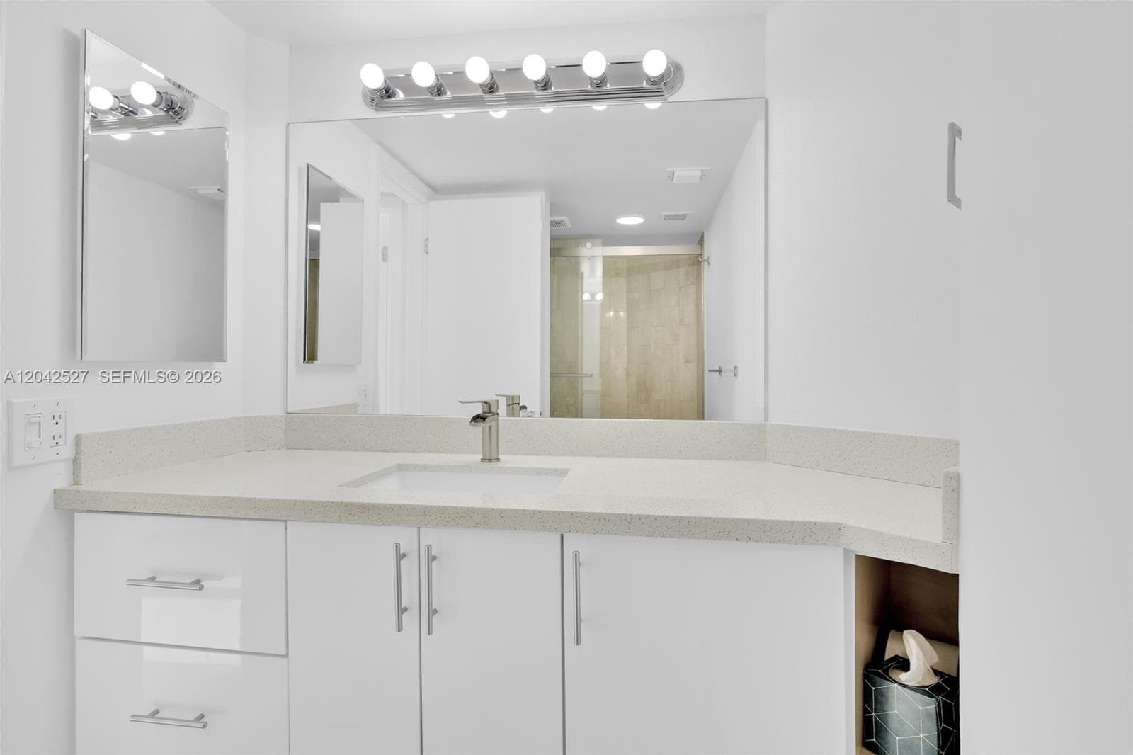 5200 N Ocean Dr 1105 photo 22