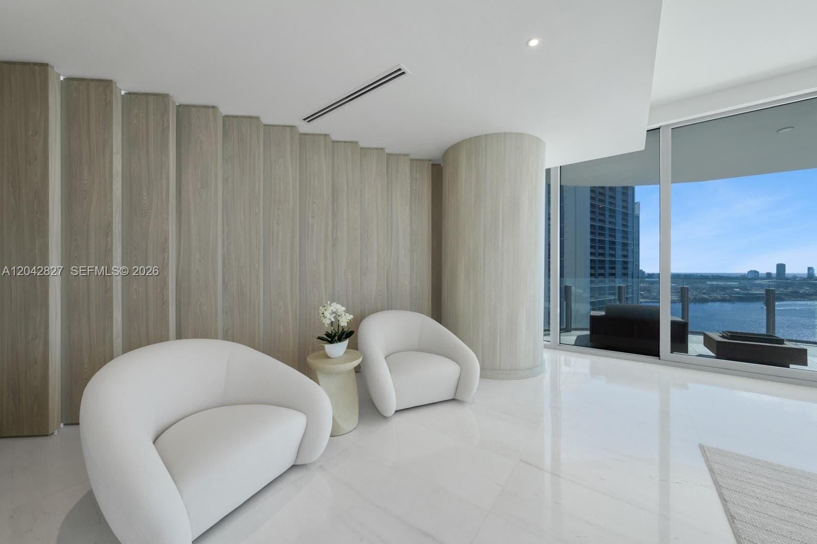 300 Biscayne Boulevard Way 2701 photo 5