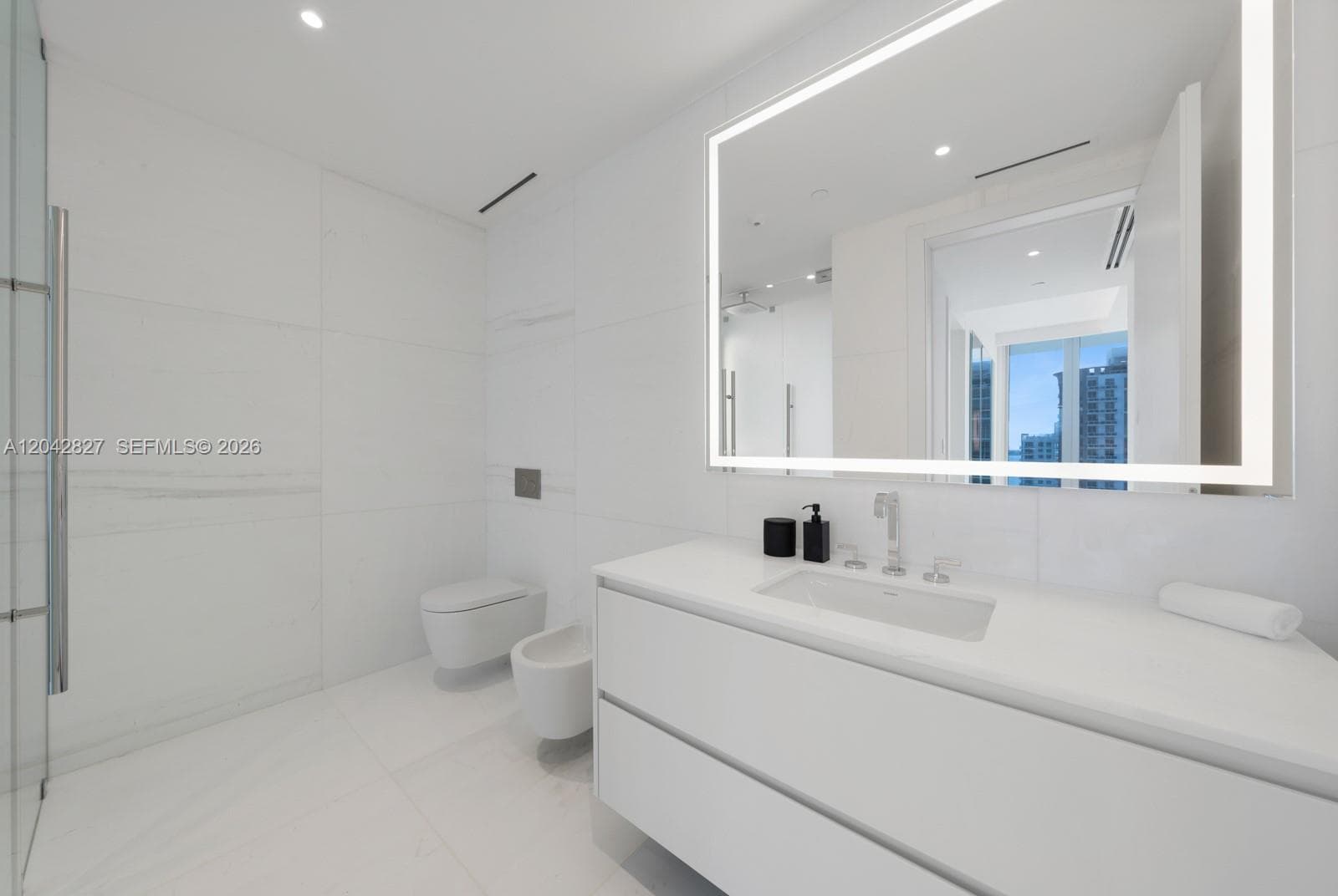 300 Biscayne Boulevard Way 2701 photo 24