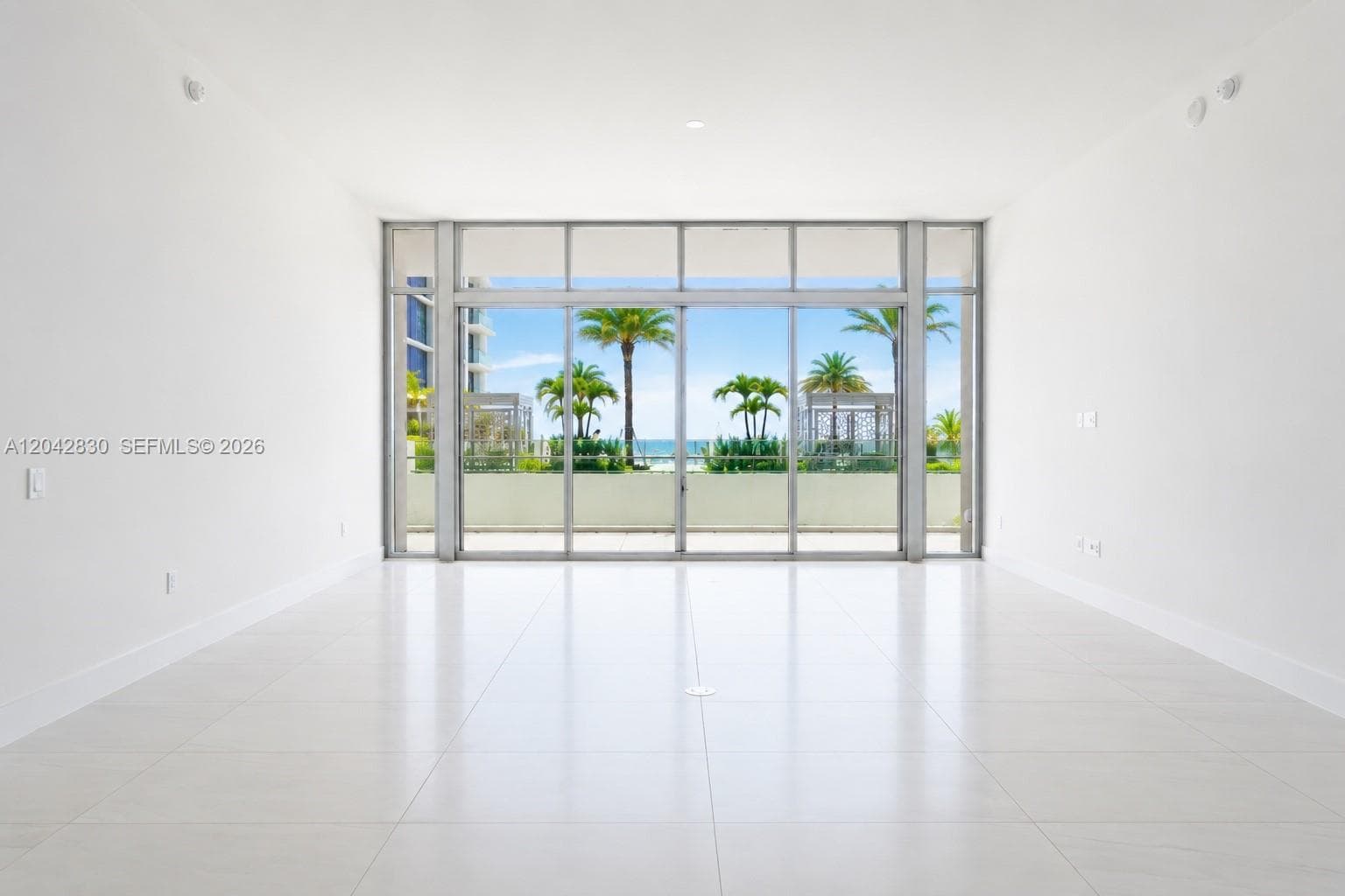 153 N Seabreeze Blvd 401 photo 2