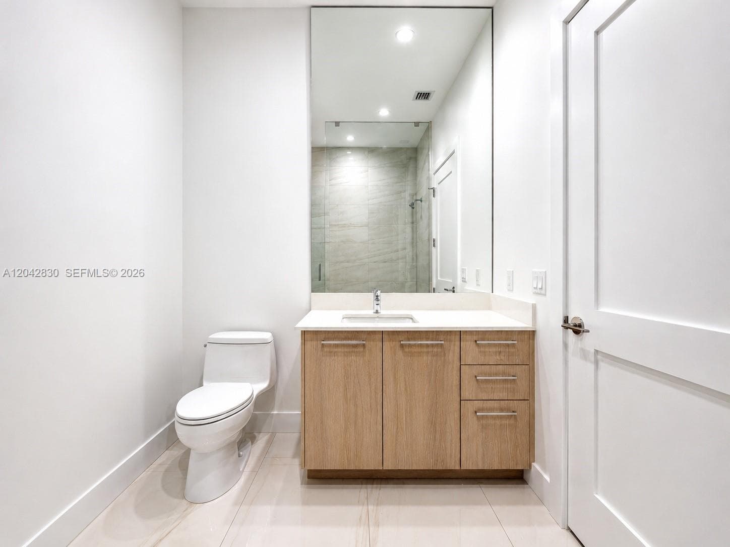 153 N Seabreeze Blvd 401 photo 14