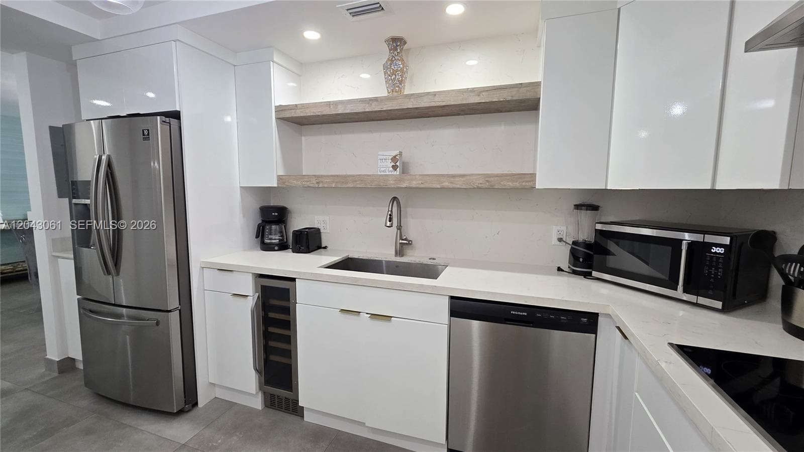 4001 S Ocean Dr 9F photo 9