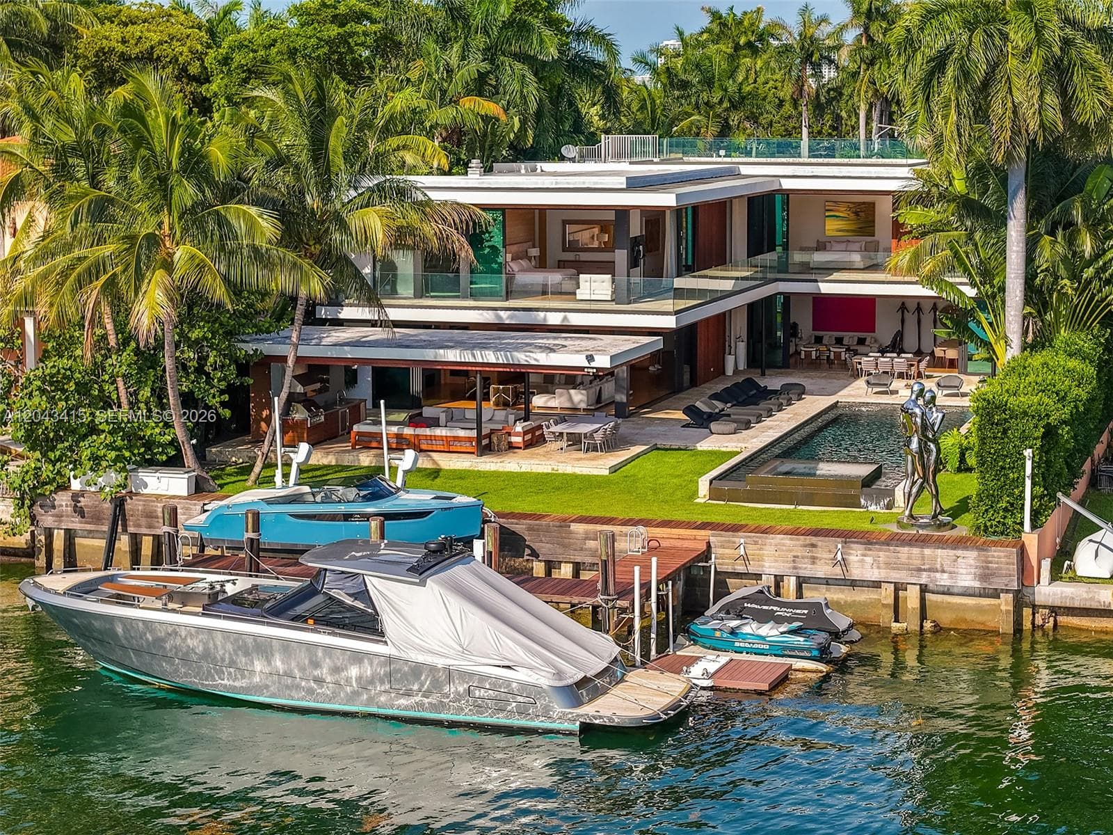 126 W San Marino Dr photo 1