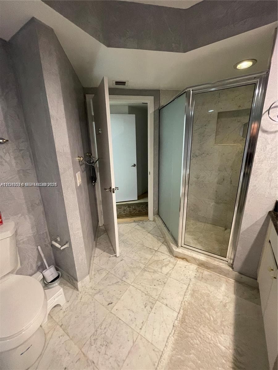 16400 Collins Ave 942 photo 19