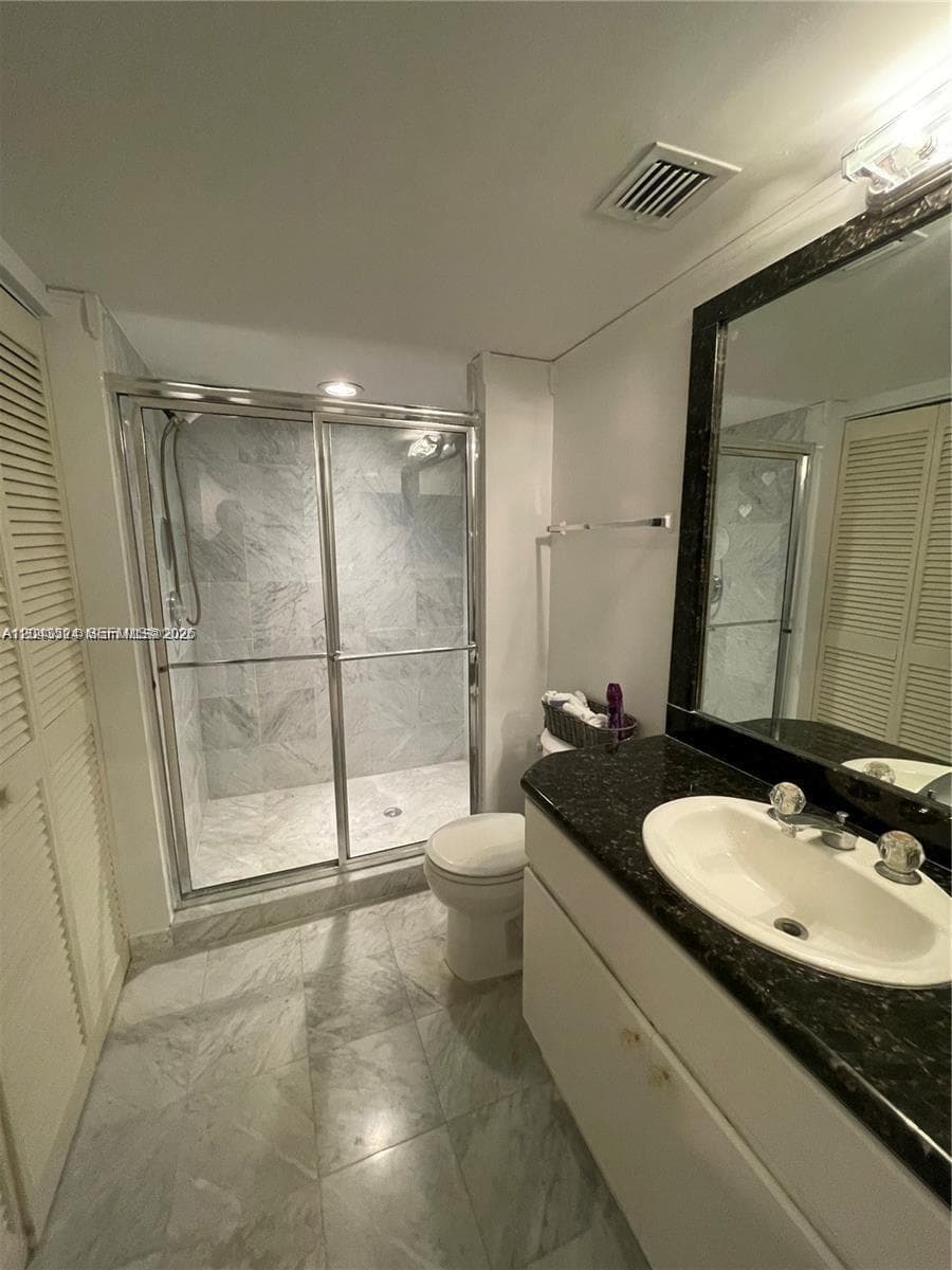16400 Collins Ave 942 photo 21