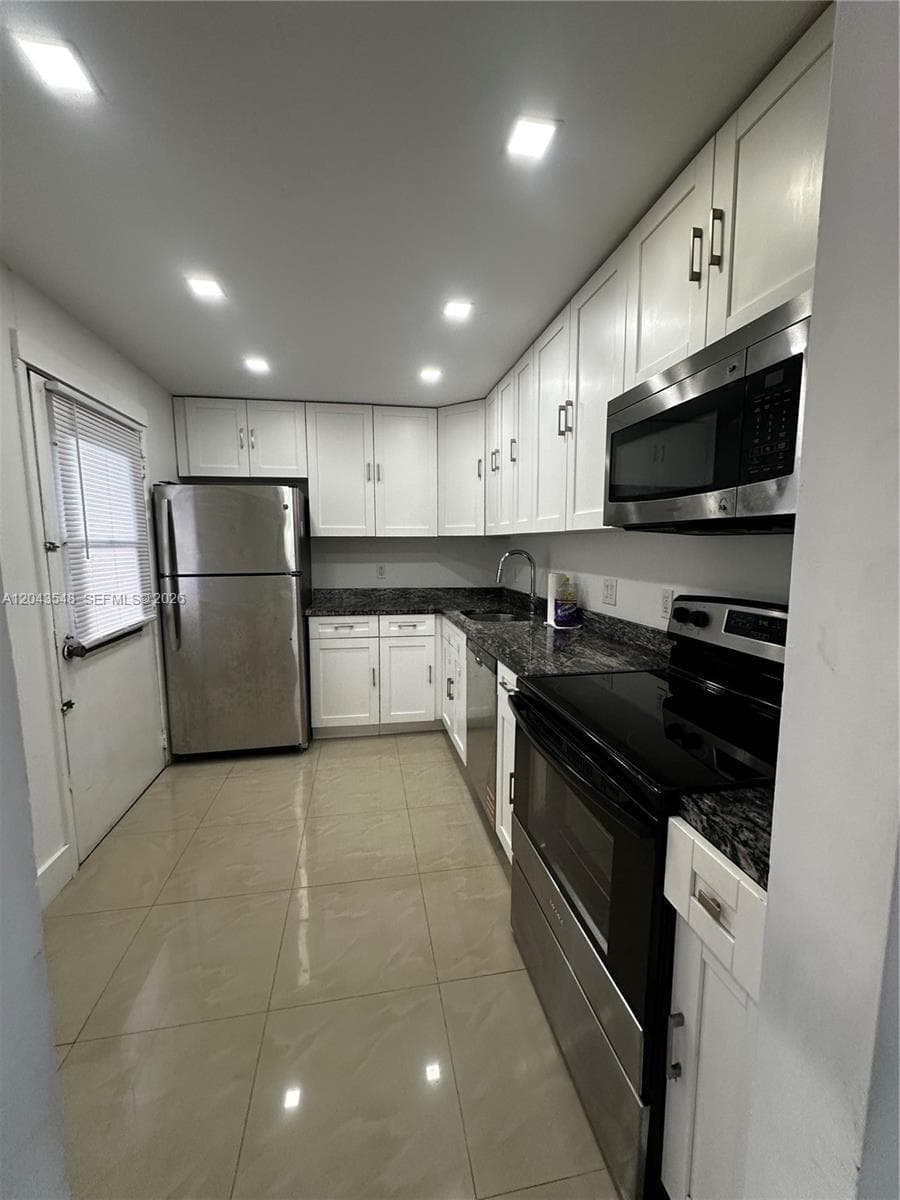 3475 N Country Club Dr 315 photo 3