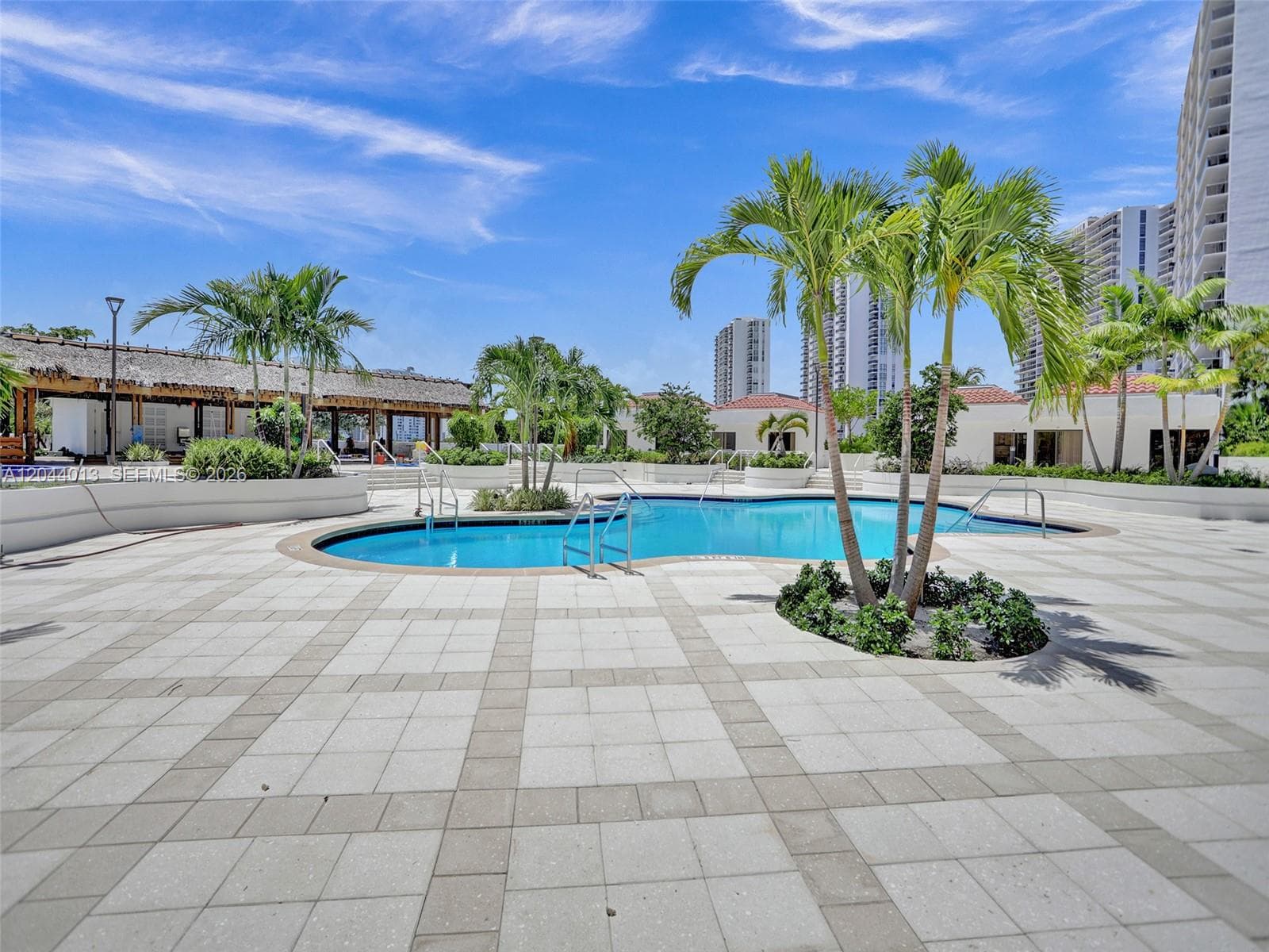 20281 E Country Club Dr 407 photo 6