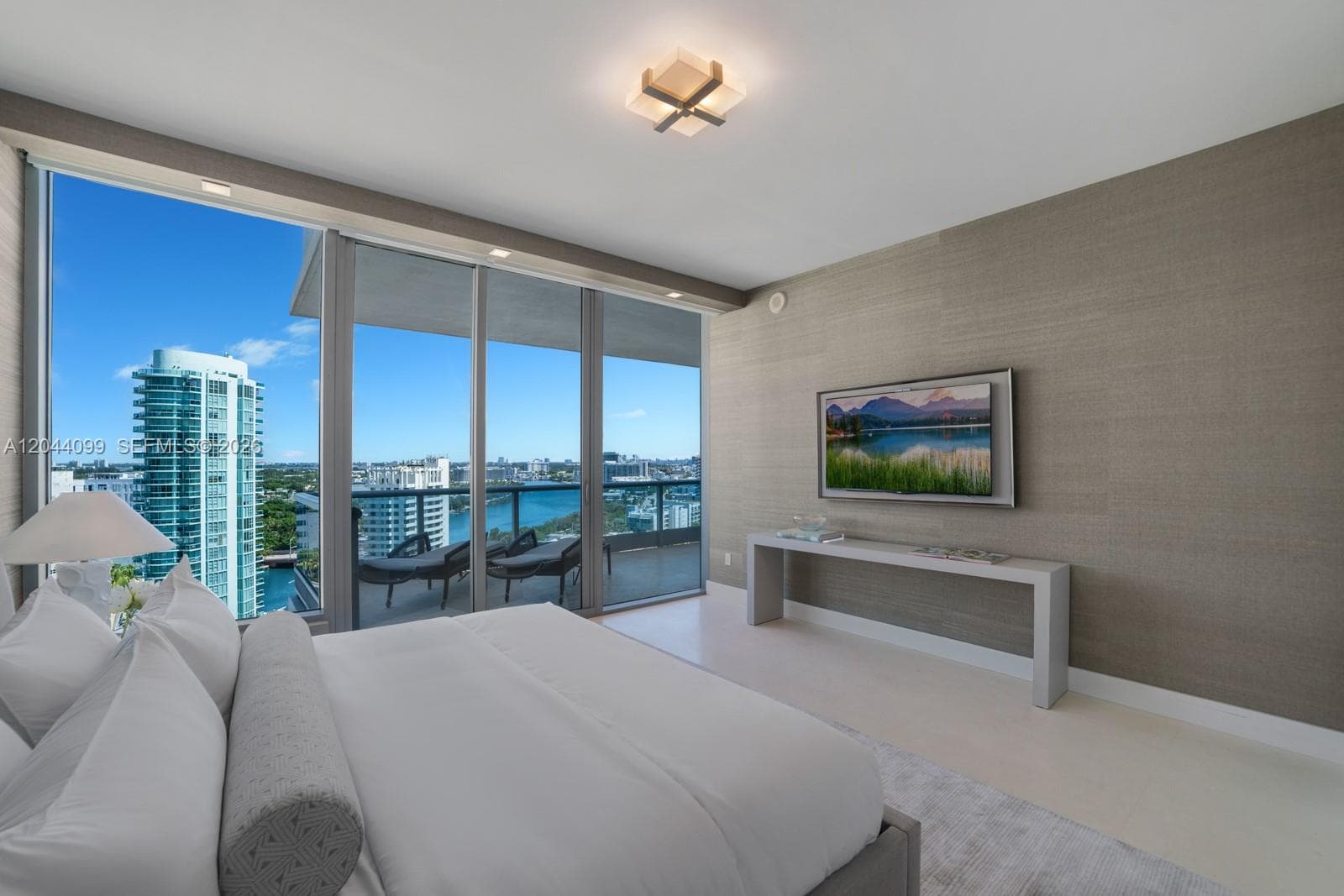5959 Collins Ave 1804/1805 photo 19